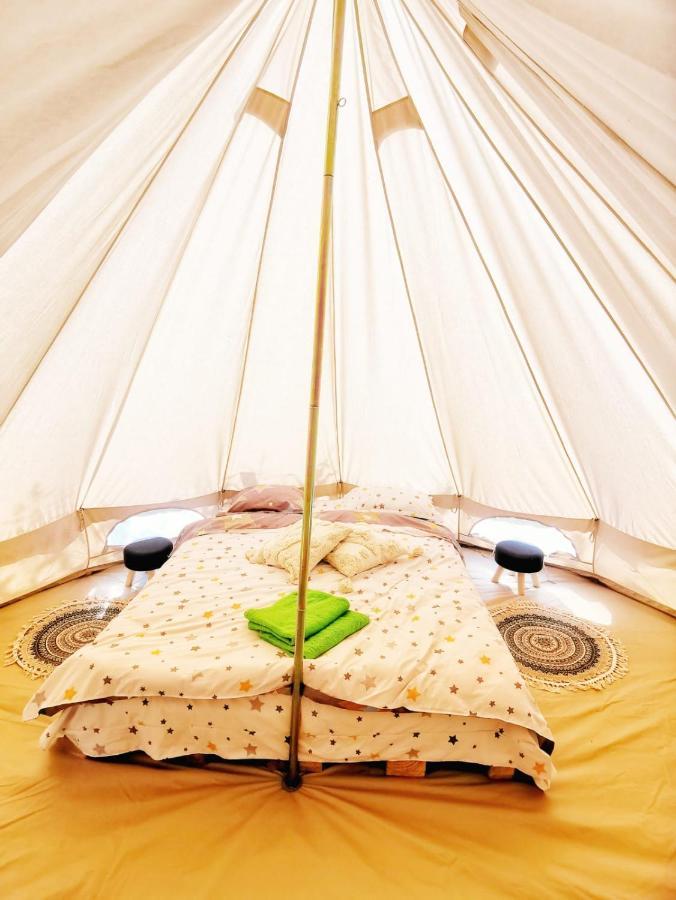 Отель Luna Rock Glamping Brezoi - Blue Scai Экстерьер фото