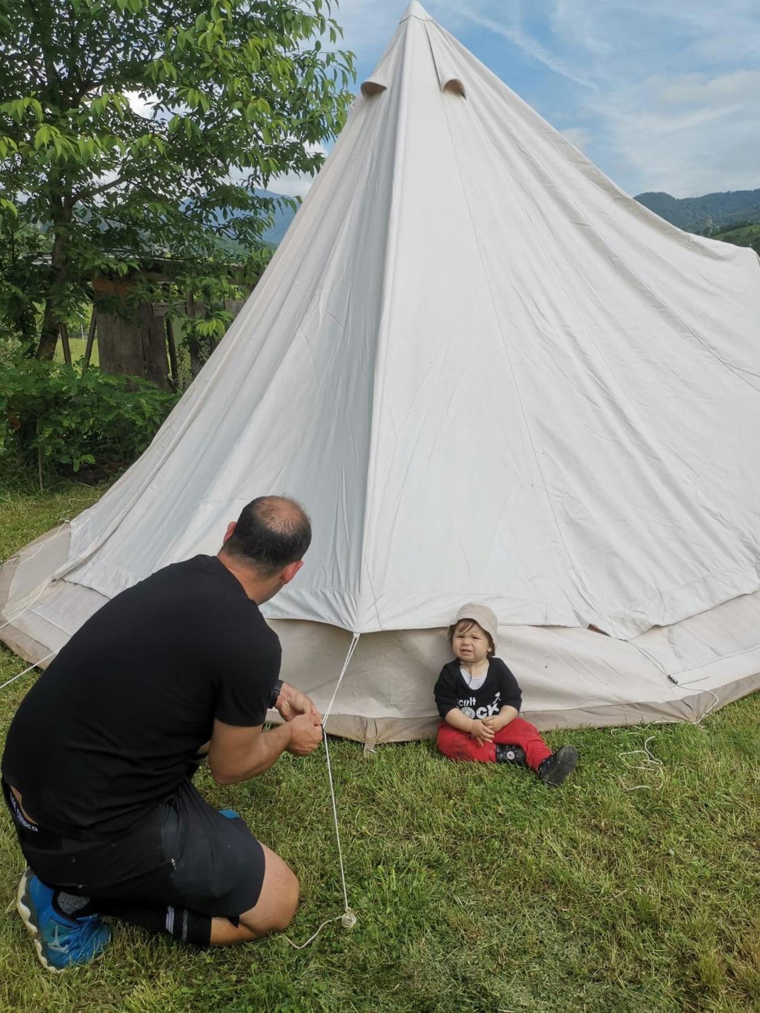 Отель Luna Rock Glamping Brezoi - Blue Scai Экстерьер фото