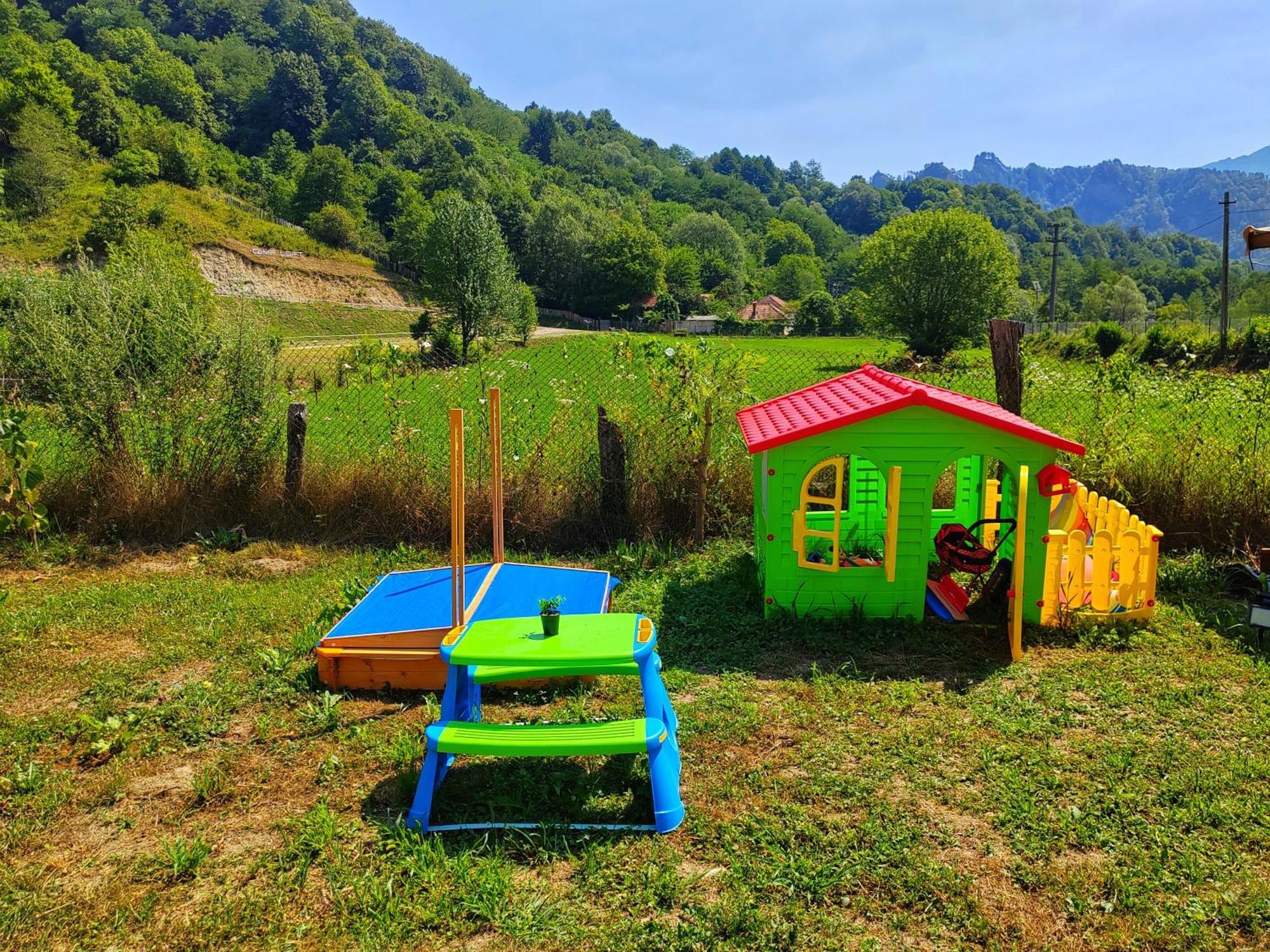 Отель Luna Rock Glamping Brezoi - Blue Scai Экстерьер фото