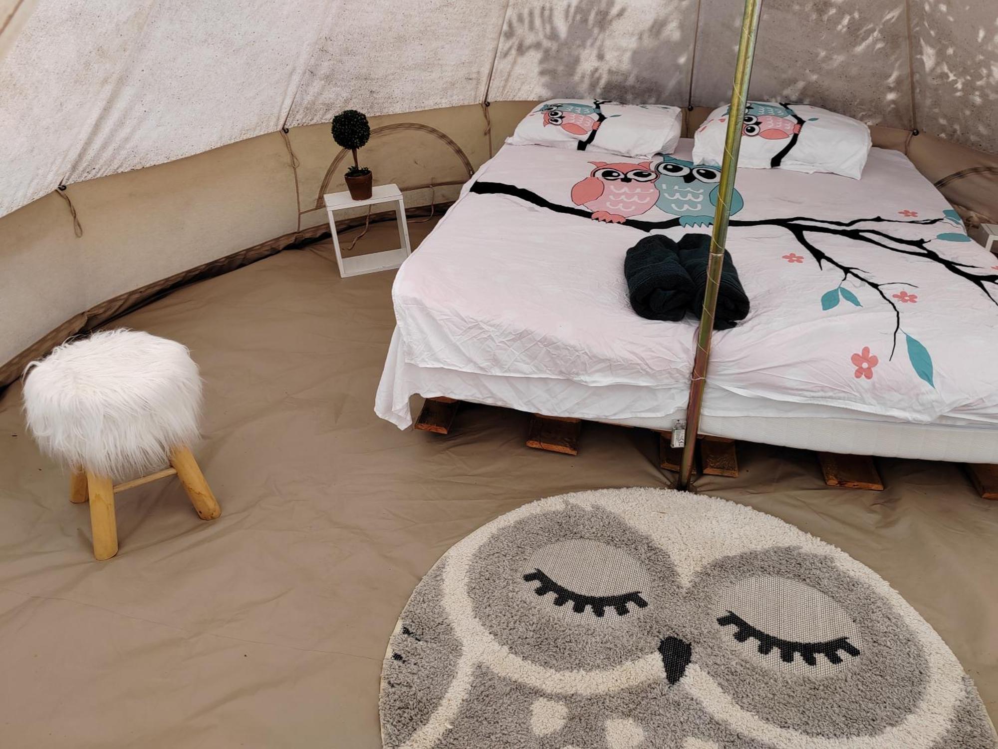 Отель Luna Rock Glamping Brezoi - Blue Scai Экстерьер фото